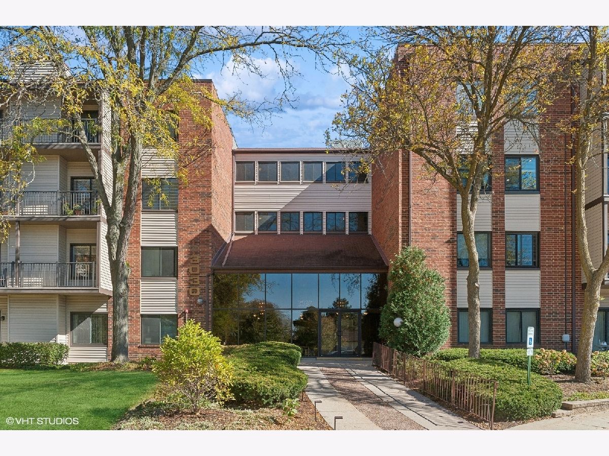 Condos & Townhomes Sold Pheasant Creek Northbrook Illinois, 3030 Pheasant Creek
