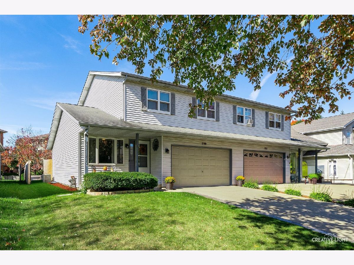 Homes & Townhomes Sold Valley Creek Elgin Illinois, 790 Cheyenne