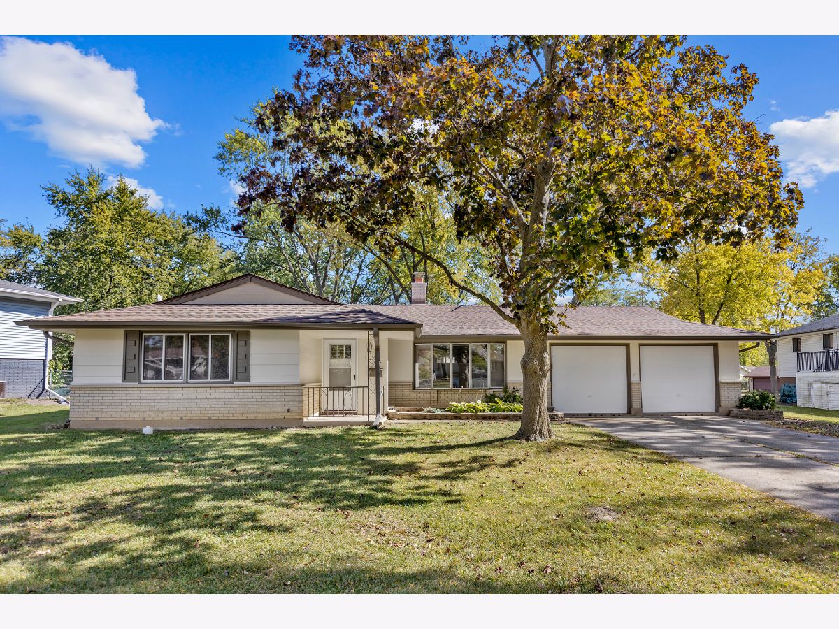 Homes & Condos & Townhomes Rented Weathersfield Schaumburg Illinois, 1517 Princeton