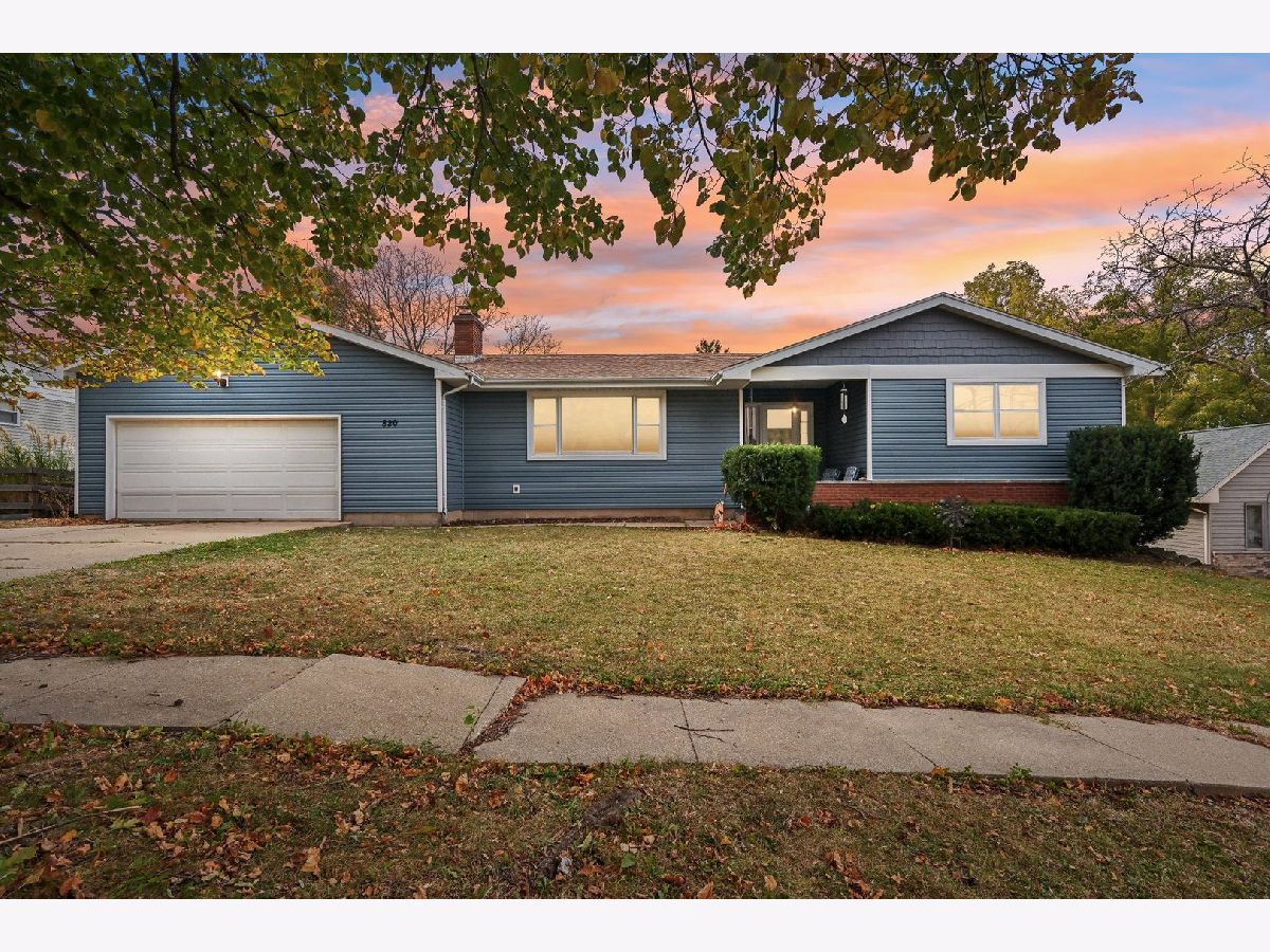 Homes Sold Oak Manor Marengo Illinois, 820 Oak Manor