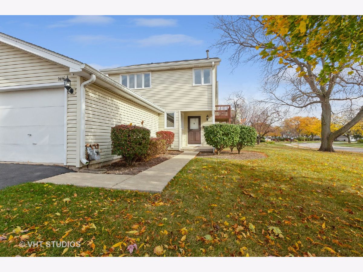 Townhomes & Homes Sold Country Lakes Naperville Illinois, 1616 Prestwick