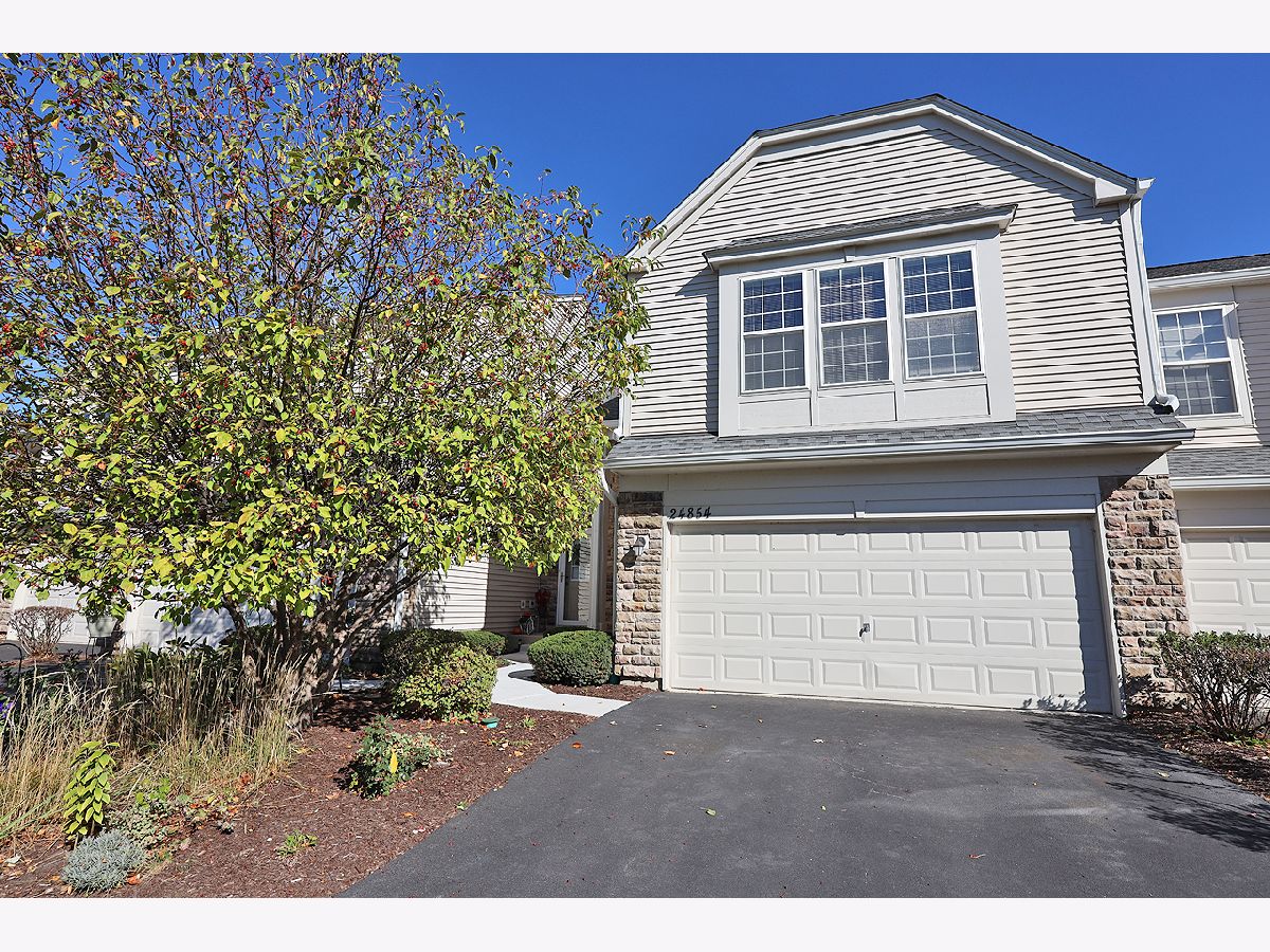Homes & Townhomes & Condos Rented Auburn Lakes Plainfield Illinois, 24854 Gates