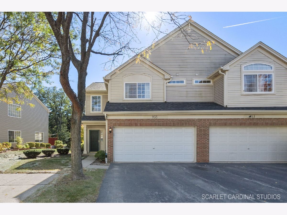 Townhomes & Condos Sold Maple Hollow Lombard Illinois, 955 Tanager