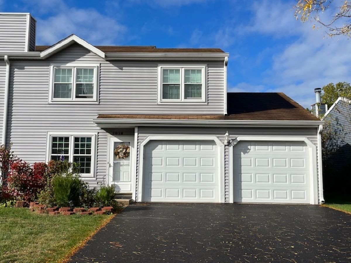 Townhomes & Homes Sold Countryside Hills Round Lake Beach Illinois, 2034 Westview