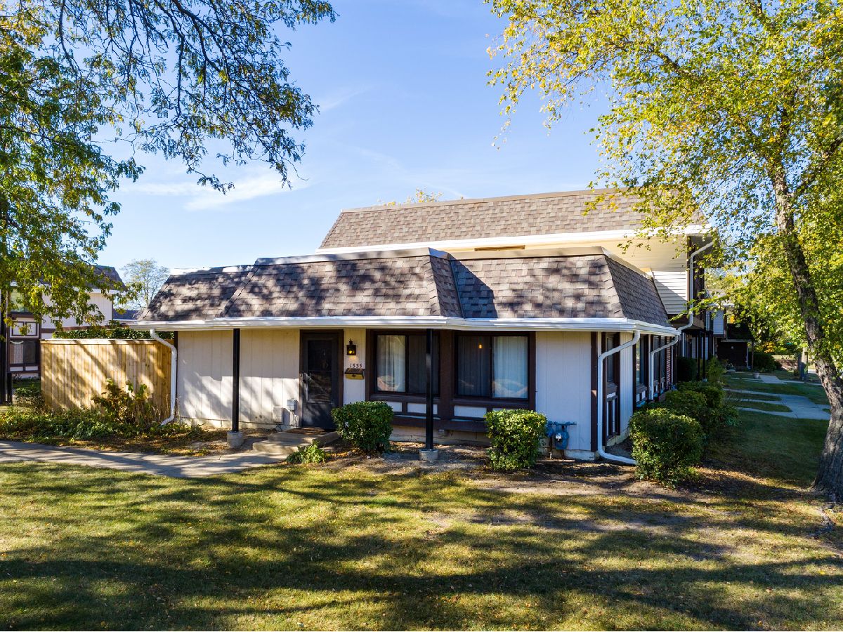 Townhomes & Condos Sold Tanglewood Hanover Park Illinois, 1335 Court Q