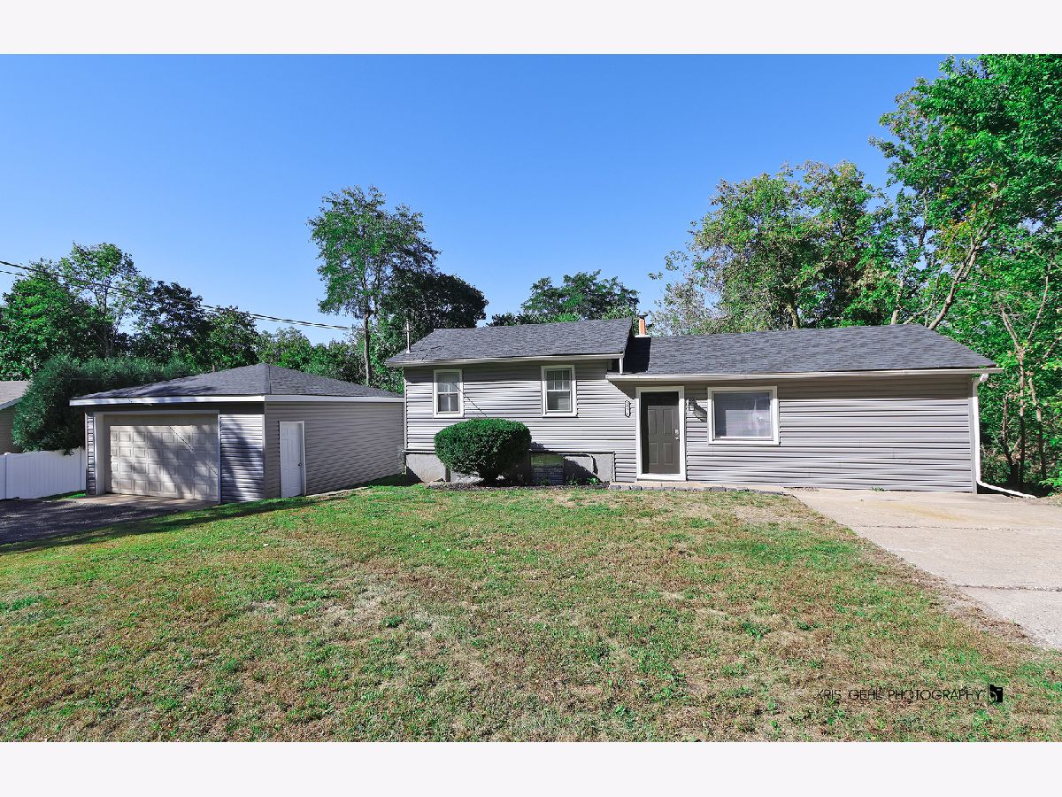  Rented Spring Grove Illinois, 38416 4th