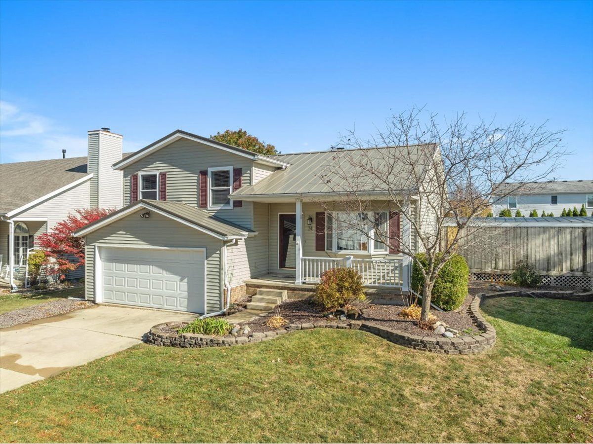 Homes & Condos & Townhomes Sold Highlands Bloomington Illinois, 31 Holder