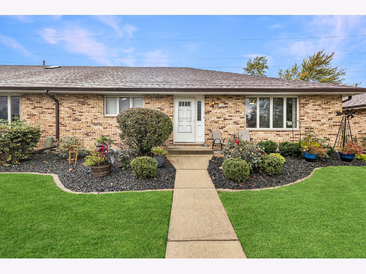 Townhomes & Condos & Homes Sold Catalina Orland Park Illinois, 15253 74th