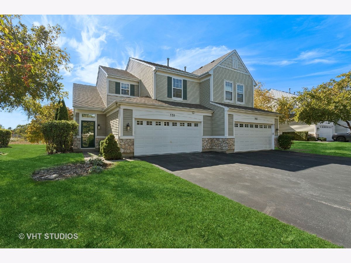 Townhomes & Homes Sold Pinebrook Bolingbrook Illinois, 530 Pinebrook