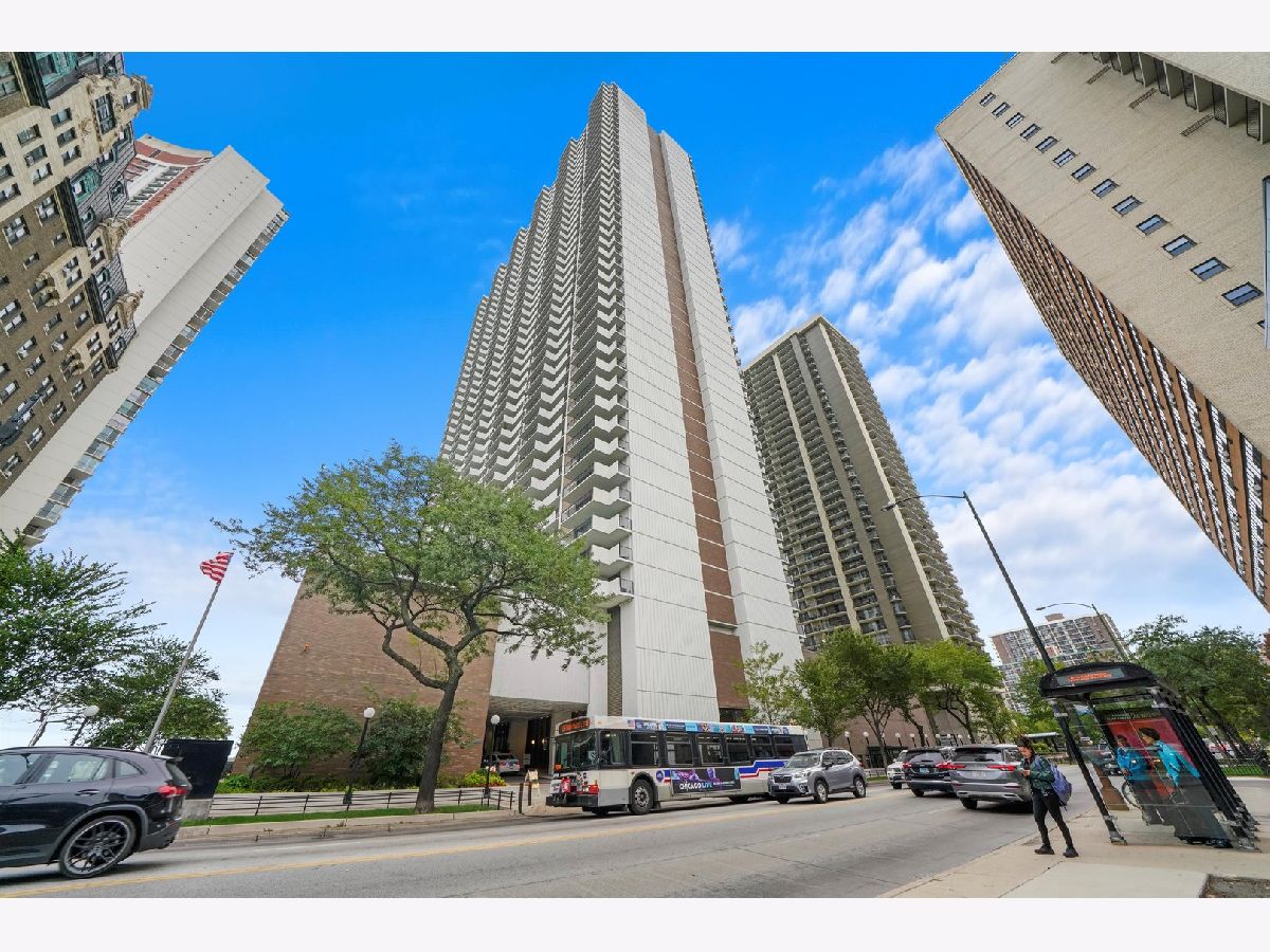 Condominiums Sold Malibu East Chicago Illinois, 6033 Sheridan