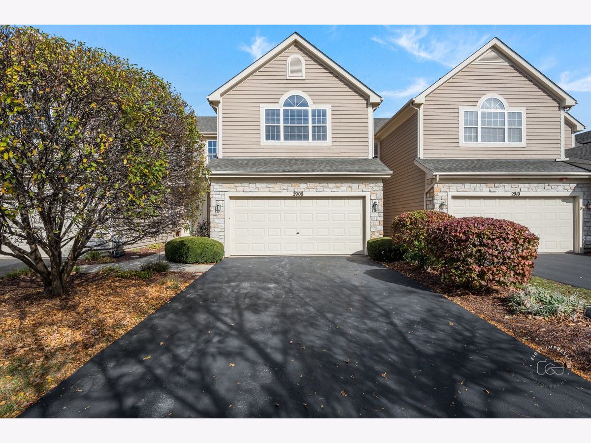 Townhomes Sold Sawgrass Winds Naperville Illinois, 2908 Brossman