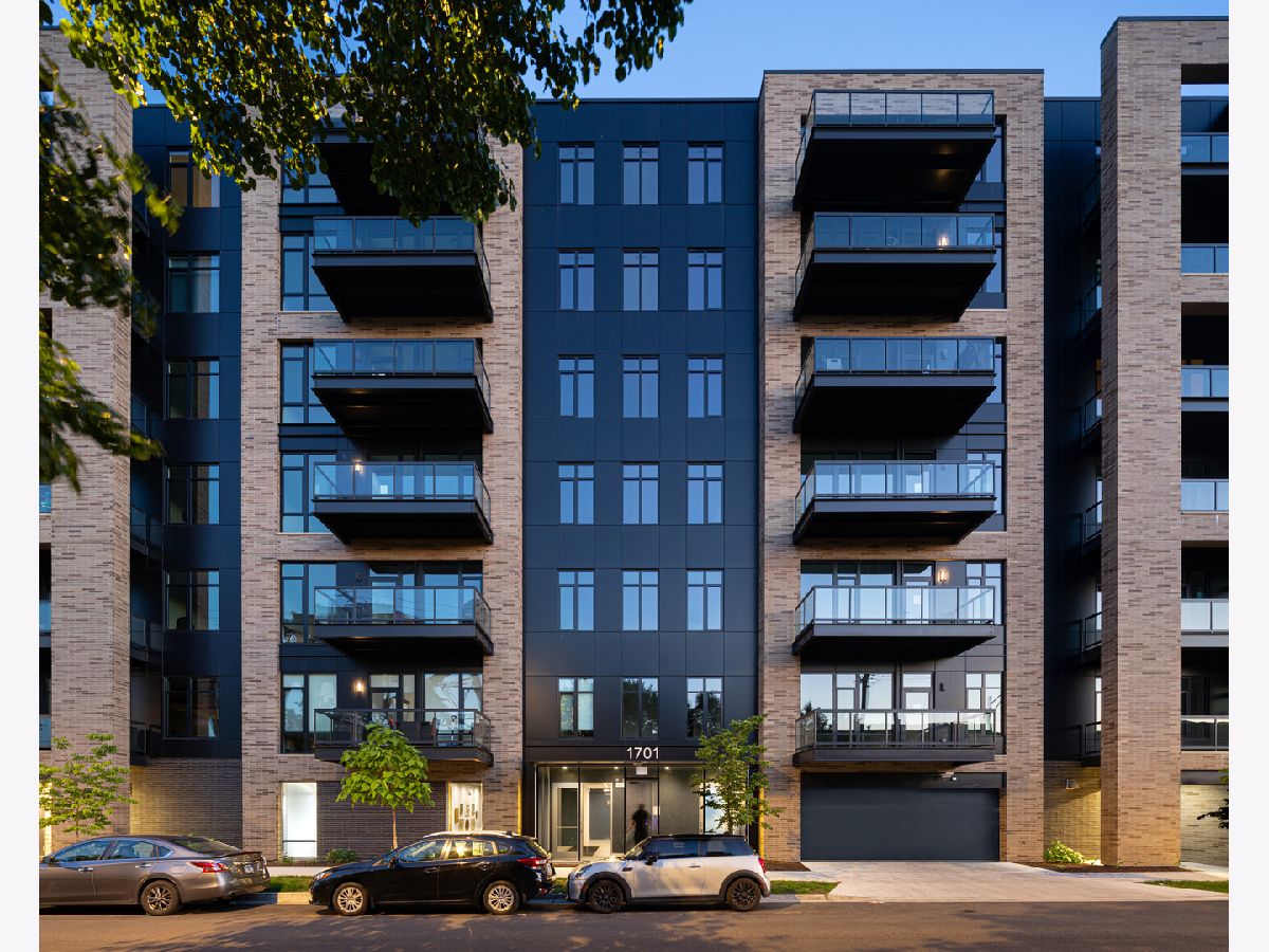 Condos & Townhomes Sold Triangle Square Chicago Illinois, 1701 Webster