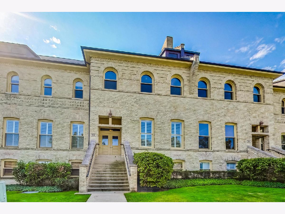 Condos & Townhomes & Homes Sold Fort Sheridan Highland Park Illinois, 174 Leonard Wood South