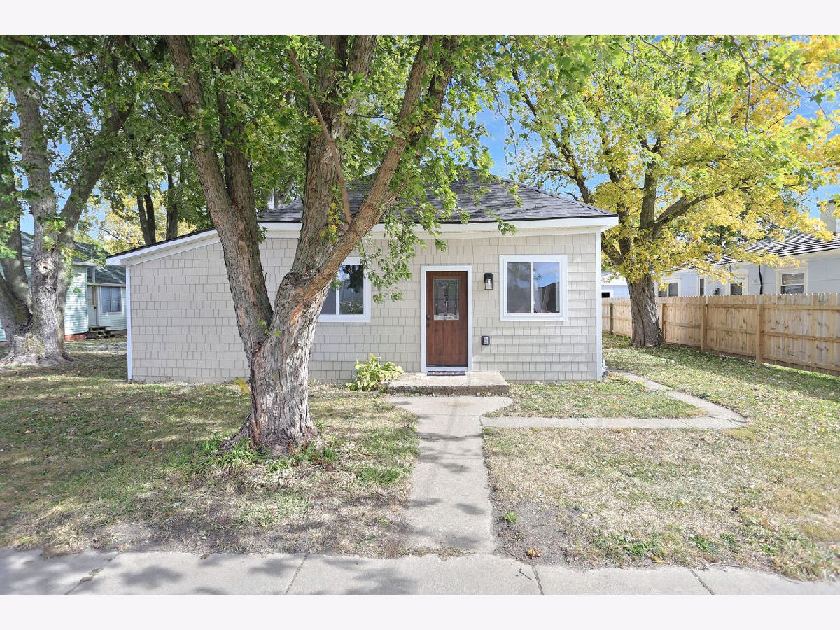  Sold Mansfield Illinois, 104 Main