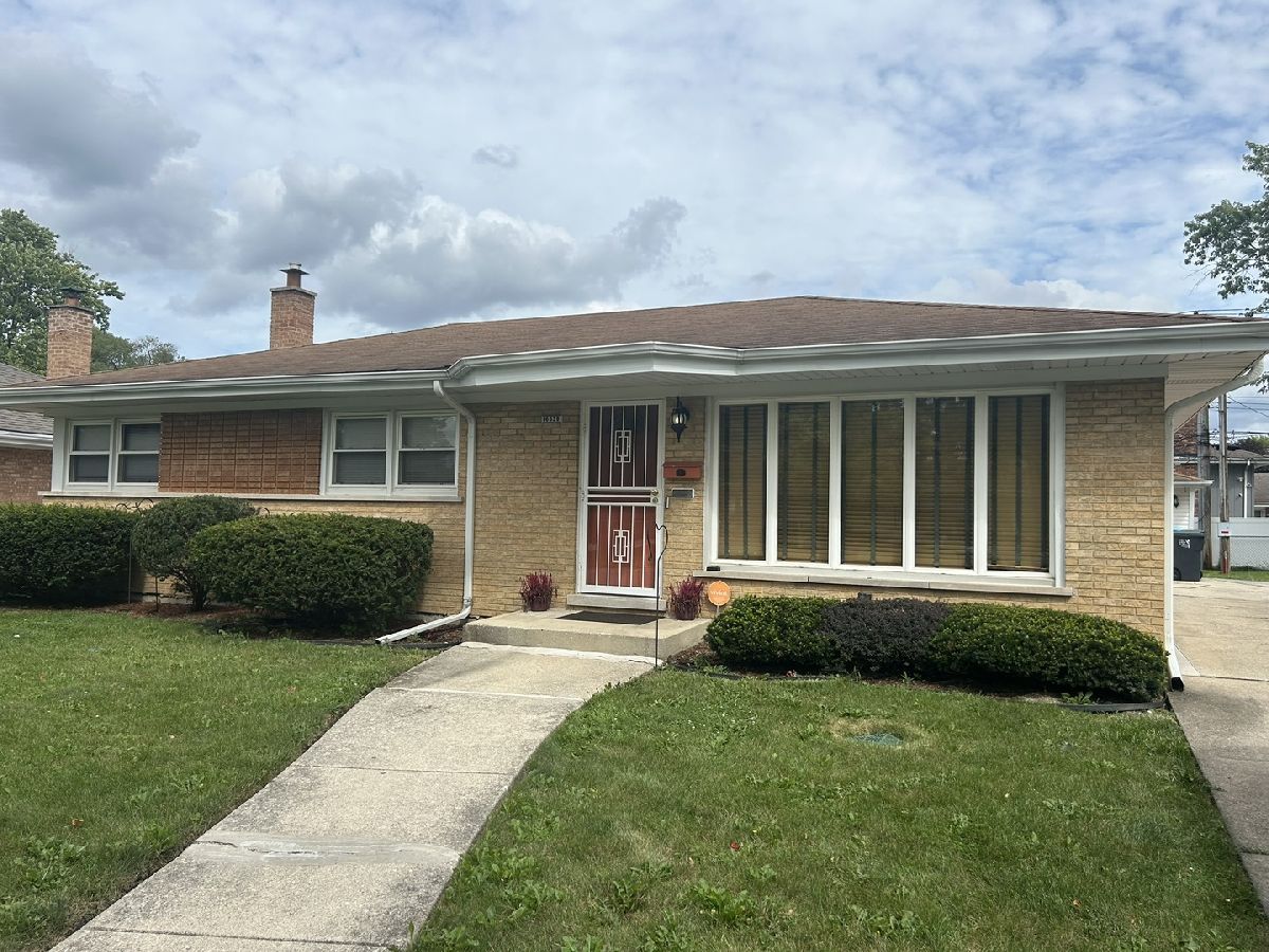  Rented South Holland Illinois, 16639 Dobson