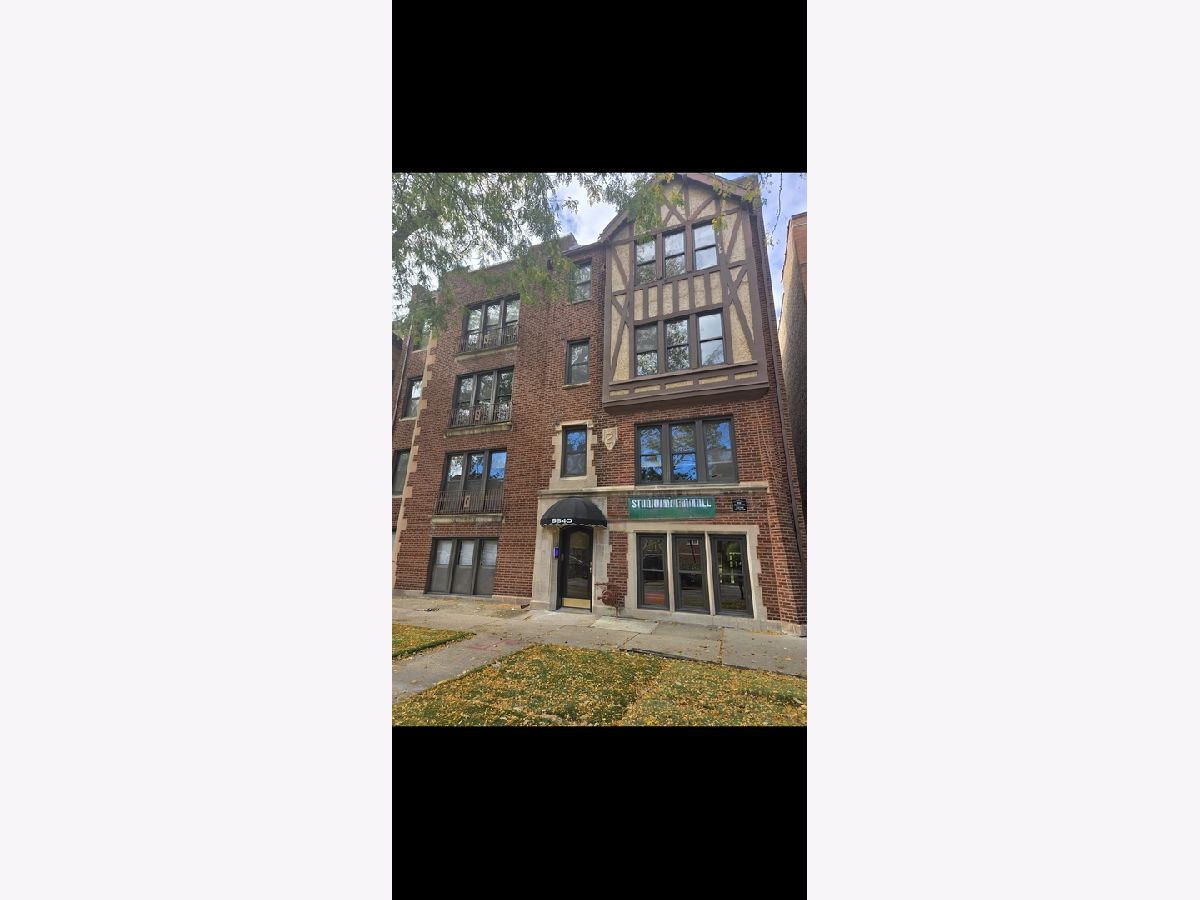 Condominiums & Homes Rented Loyola Park Chicago Illinois, 6540 Glenwood