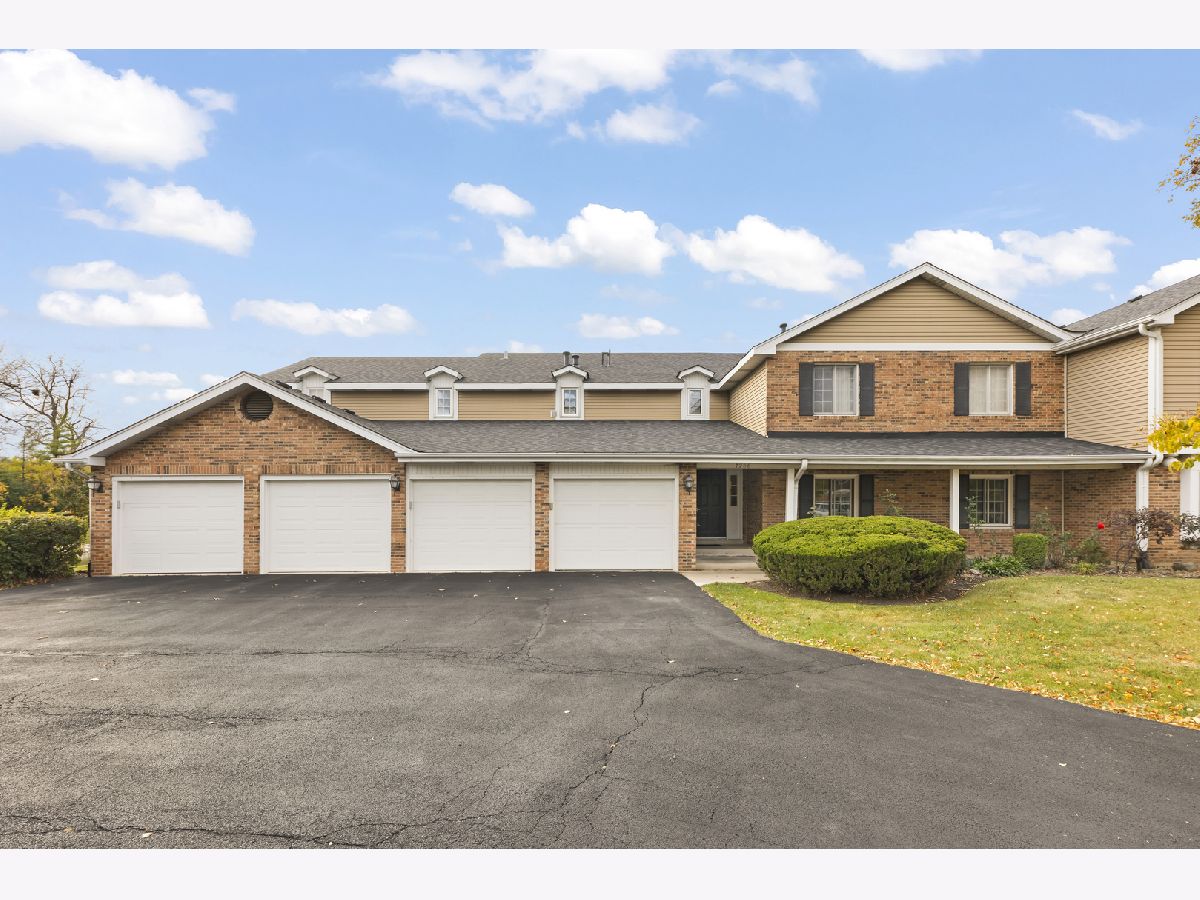 Condominiums Sold Lake Willow Way Willowbrook Illinois, 7286 Maplewood