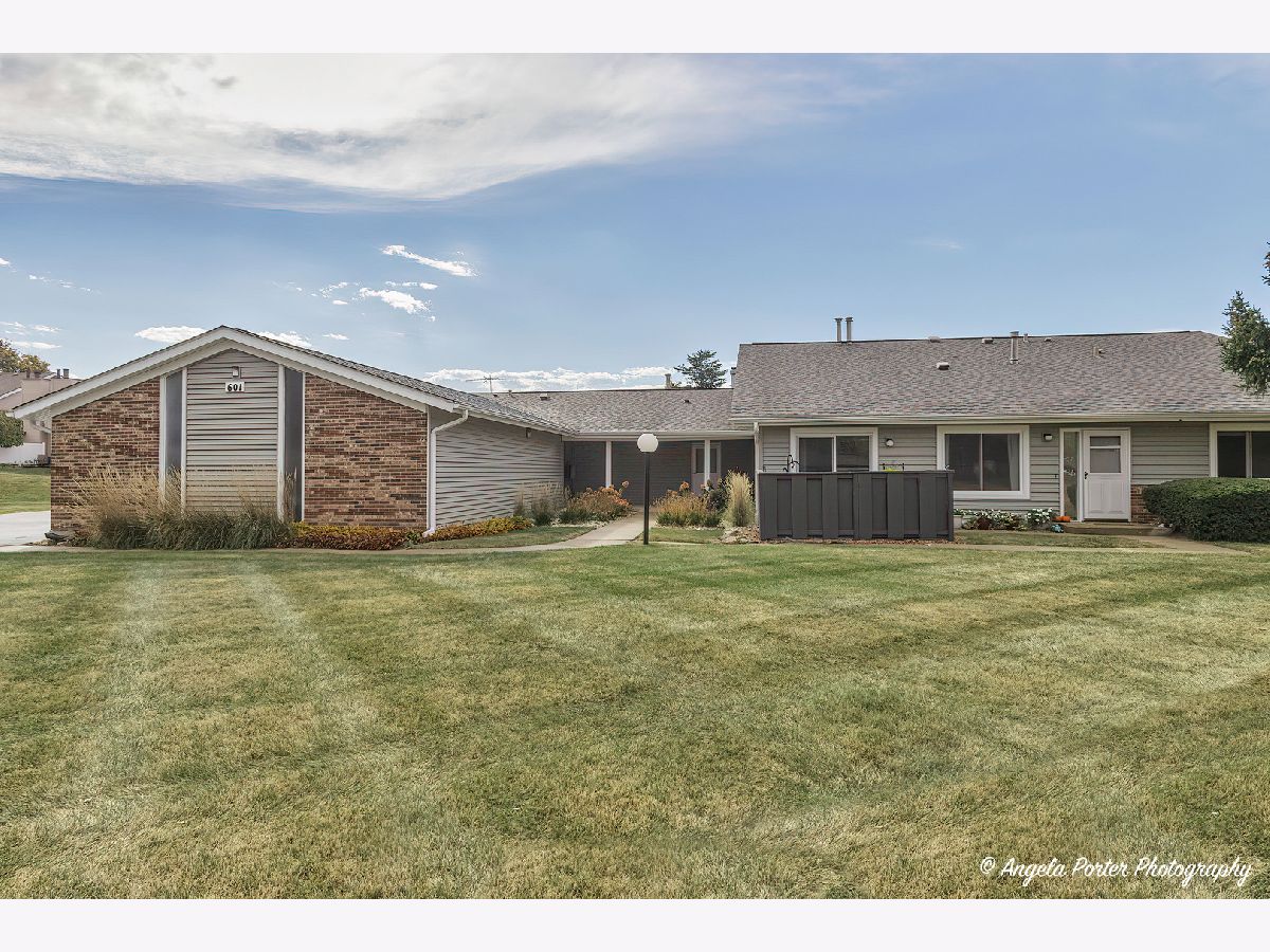 Condos & Townhomes & Homes Sold Waters Edge Mchenry Illinois, 601 Devonshire