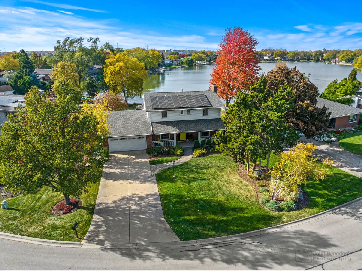 Homes Sold Lake Briarwood Arlington Heights Illinois, 2904 Briarwood