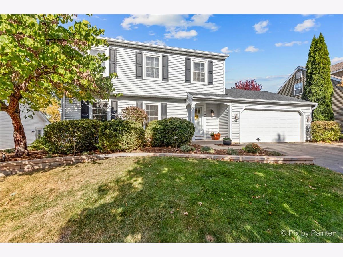 Homes Sold Cambridge East St Charles Illinois, 1708 Larson