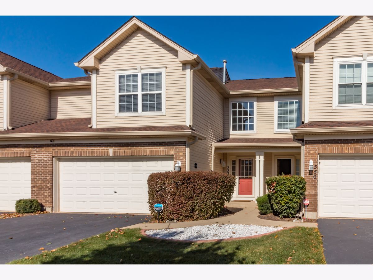 Townhomes & Condos Sold Fieldstone Elgin Illinois, 352 Gladstone