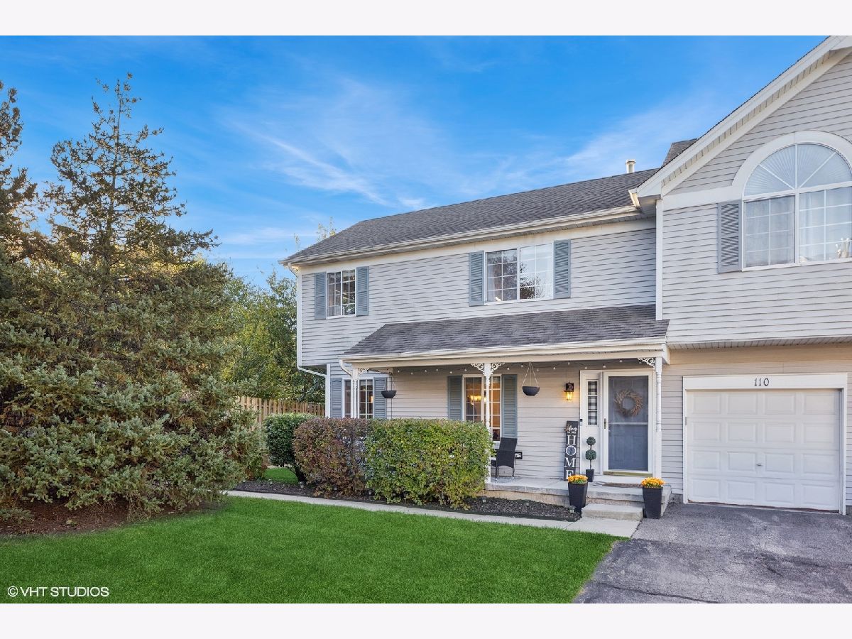 Townhomes & Condos & Homes Sold Woodcreek Village Lake In The Hills Illinois, 110 Village Creek