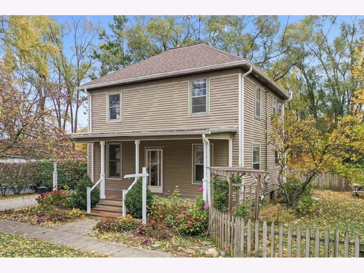 Homes Sold Hobarts Woodstock Illinois, 1019 Hibbard