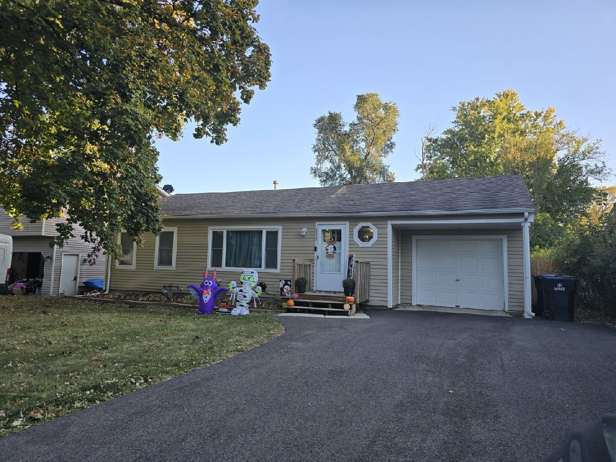  Rented Wonder Lake Illinois, 8907 Ramble