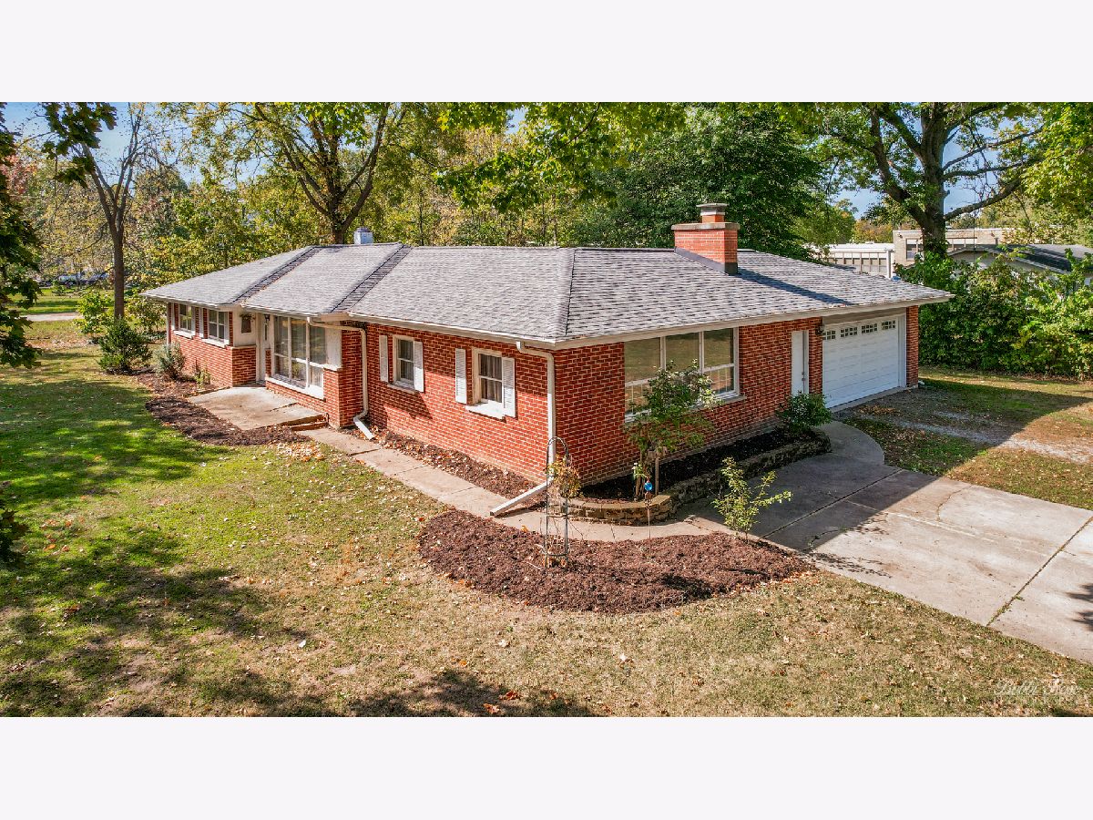  Sold Bristol Illinois, 7 Hunt