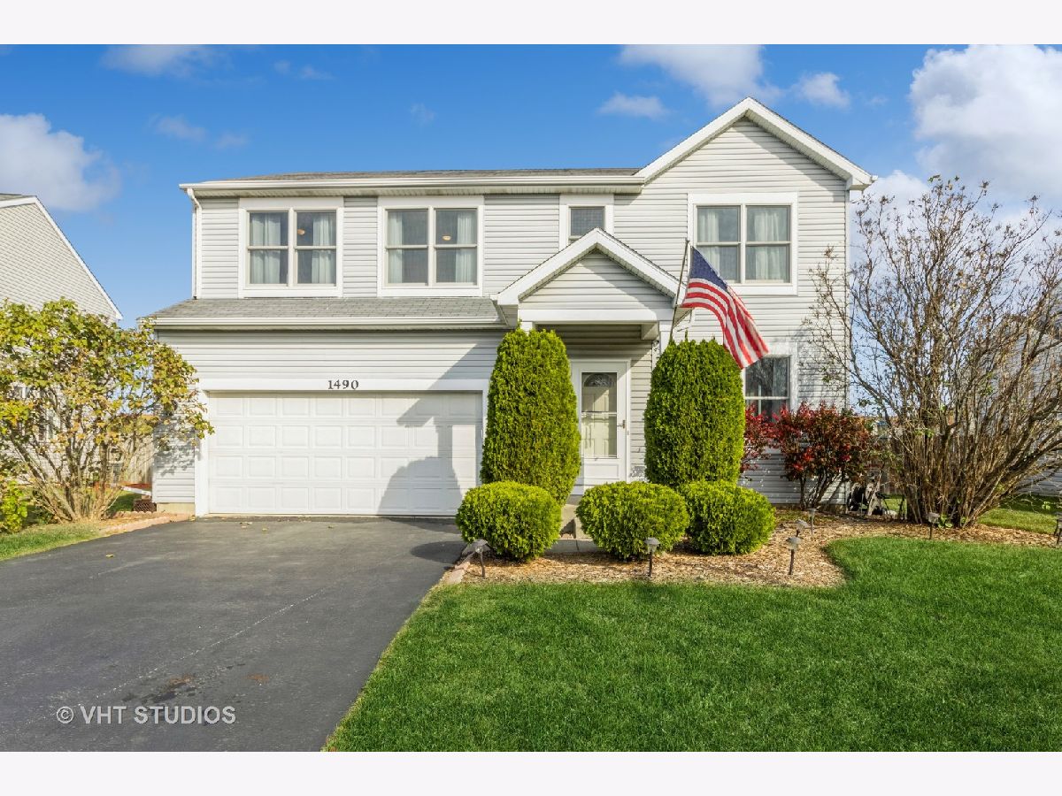 Homes & Condos & Townhomes Sold Kingsport Village South Elgin Illinois, 1490 Birch