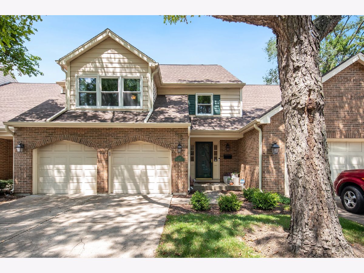 Townhomes Rented Bennington Naperville Illinois, 635 Windham