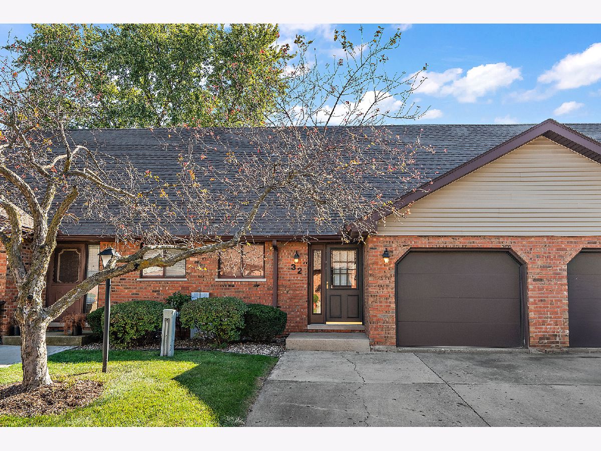 Homes & Condos & Townhomes Sold Country Creek New Lenox Illinois, 1918 Heatherway