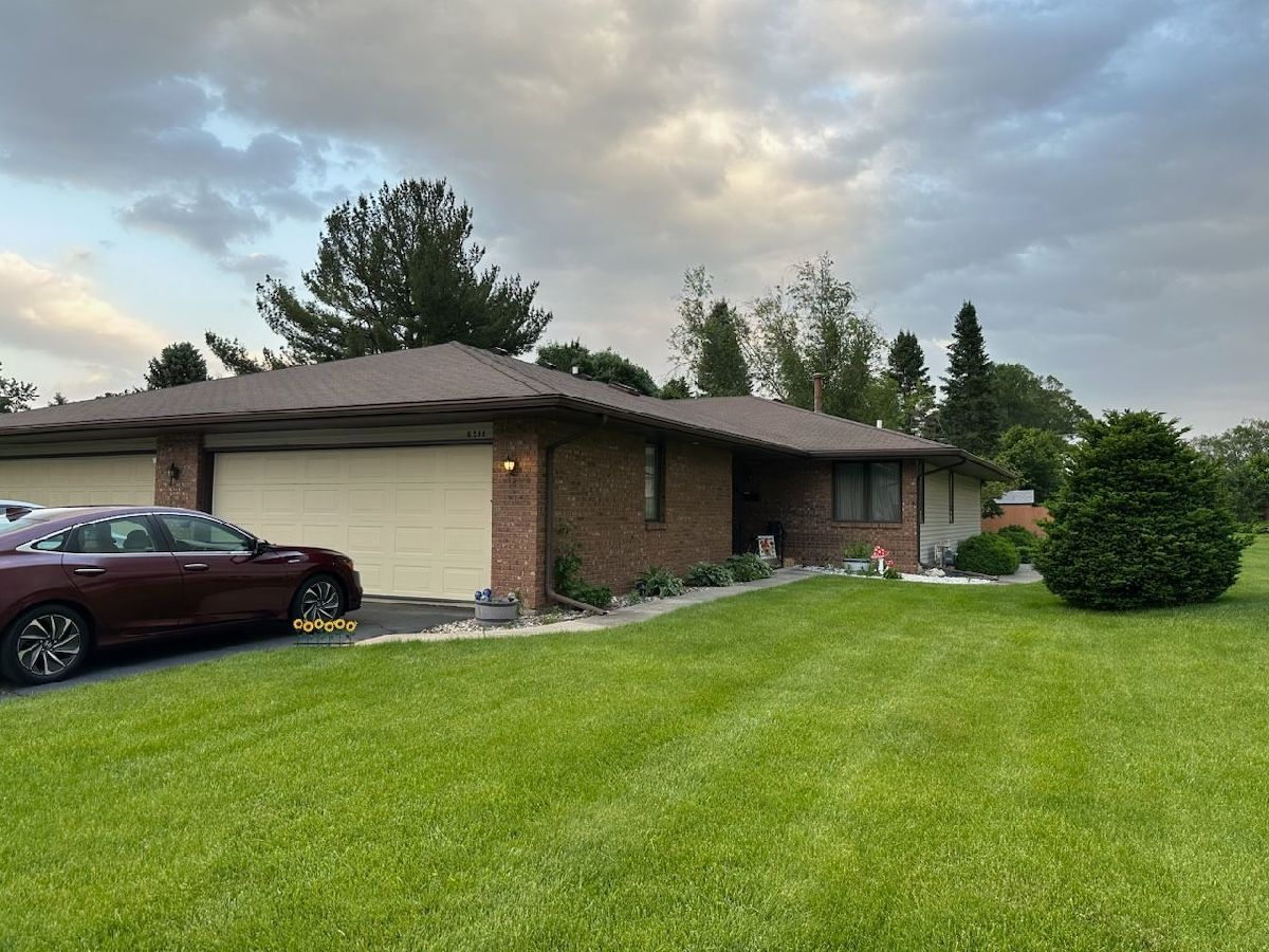 Rented Rockford Illinois, 6511 Old Colony
