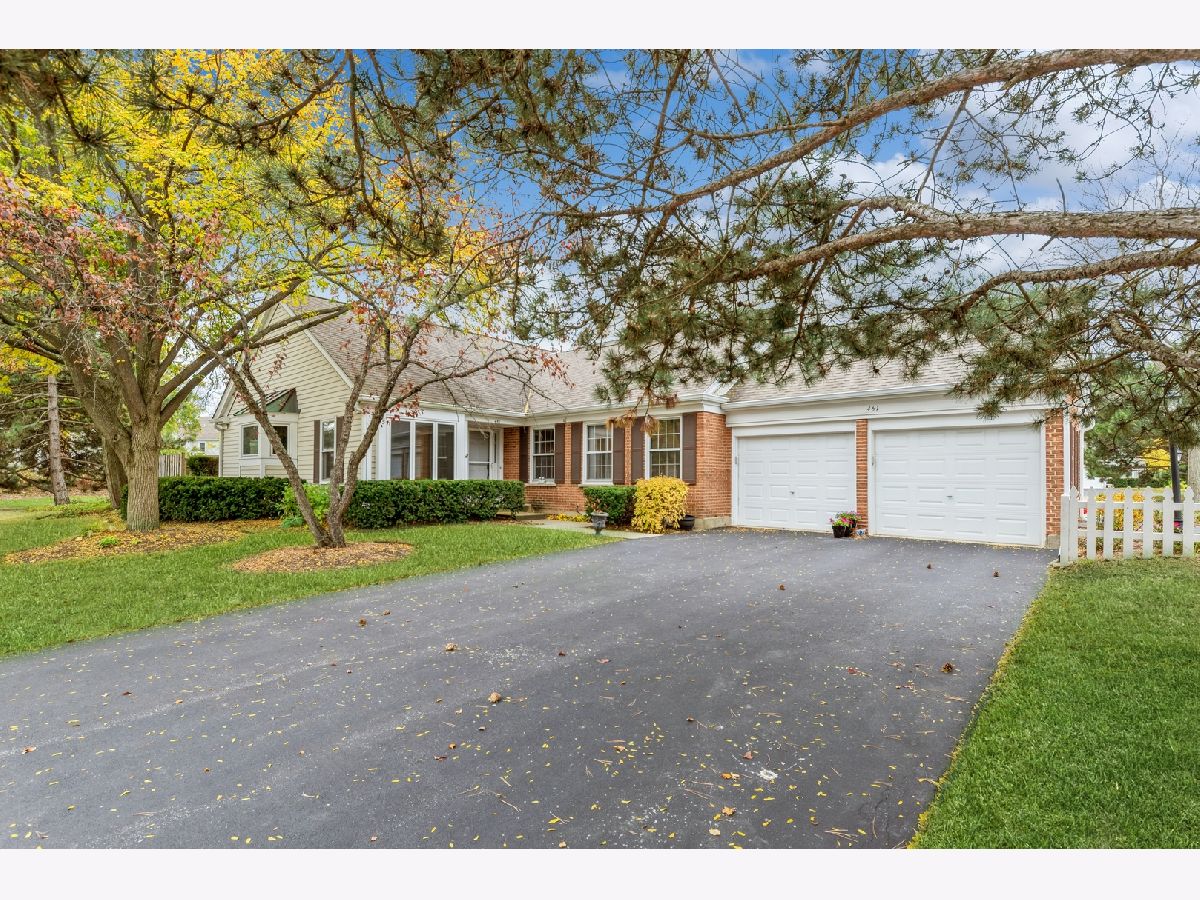 Townhomes & Condos Sold Rob Roy Country Club Village Prospect Heights Illinois, 461 Sutherland