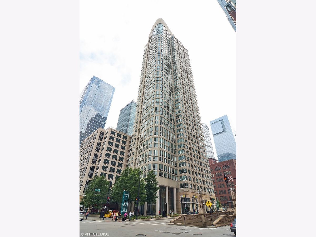 Condominiums Sold Sterling Chicago Illinois, 345 La Salle