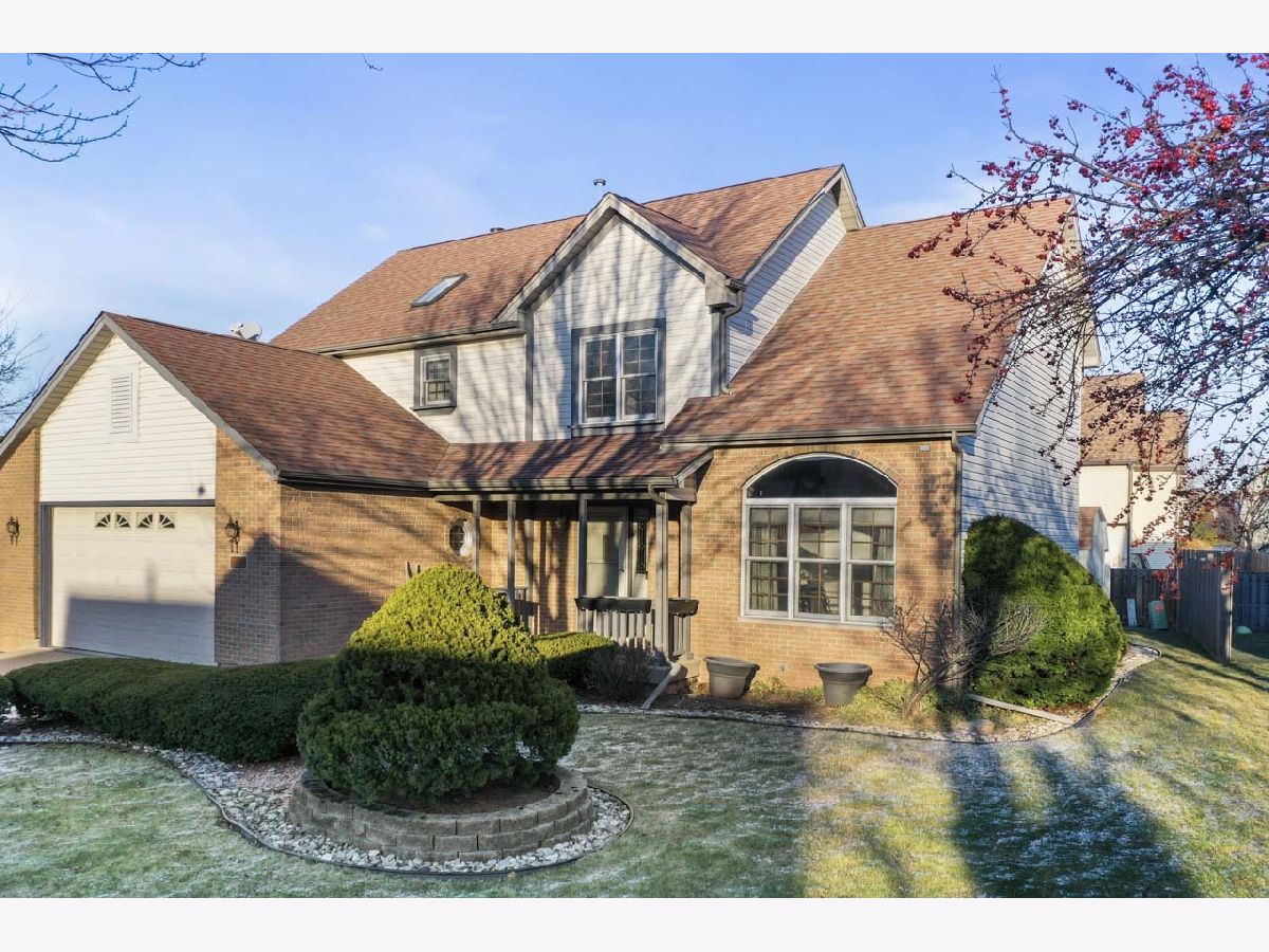 Homes Sold Deer Pointe Lake In The Hills Illinois, 1 Westminster