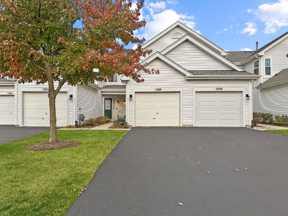 Townhomes & Homes Sold Bridlewood Gurnee Illinois, 17889 Braewick
