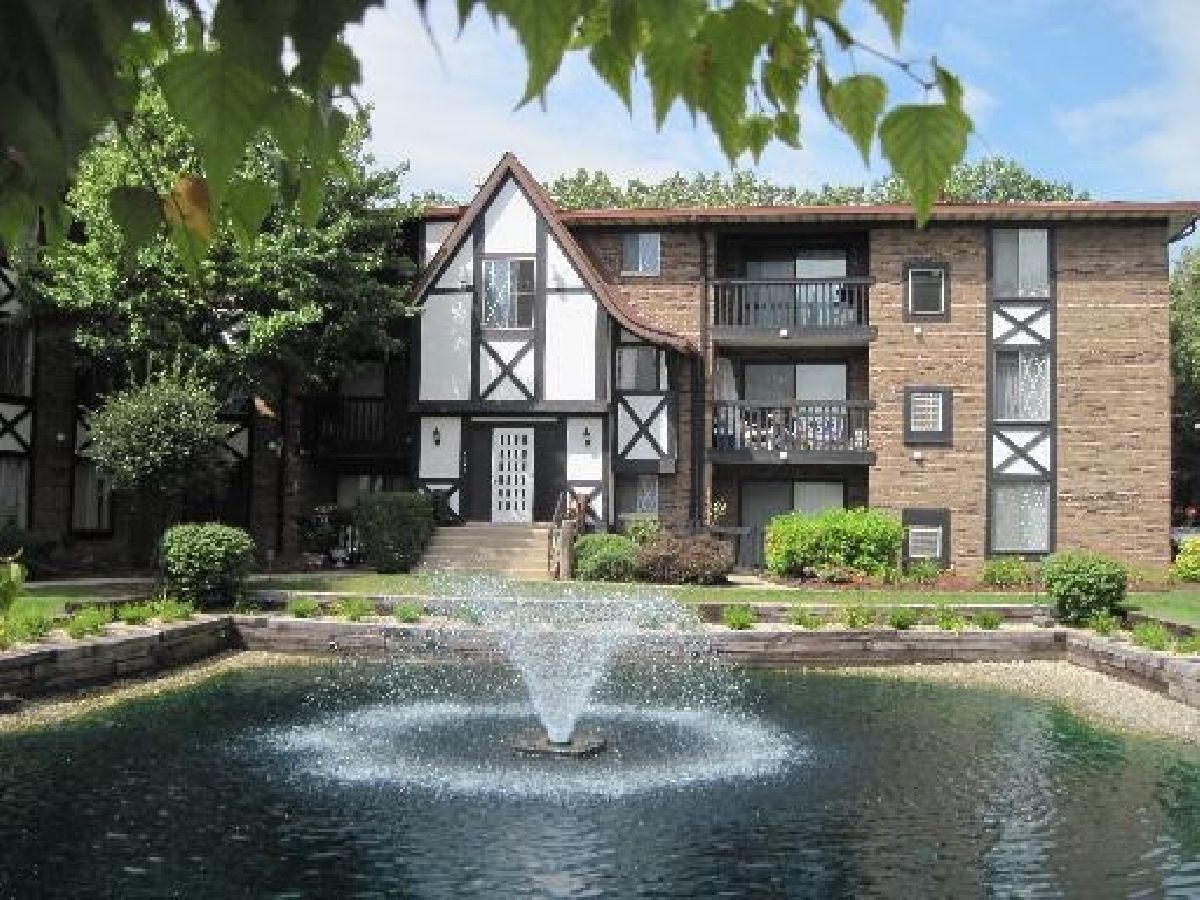  Rented Crestwood Illinois, 4945 Regal