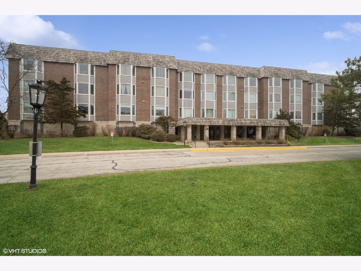 Condominiums Sold Bristol Court Park Ridge Illinois, 2500 Archbury
