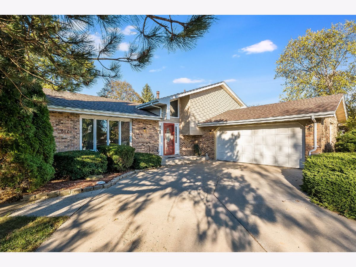 Homes & Condos & Townhomes Sold Country Creek New Lenox Illinois, 1521 Eagle Vista