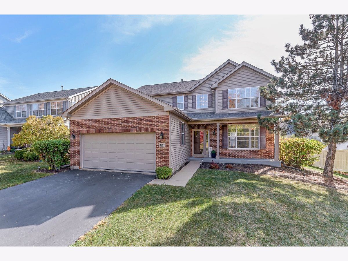 Townhomes & Condos & Homes Sold Princeton West Elgin Illinois, 1197 Shawford