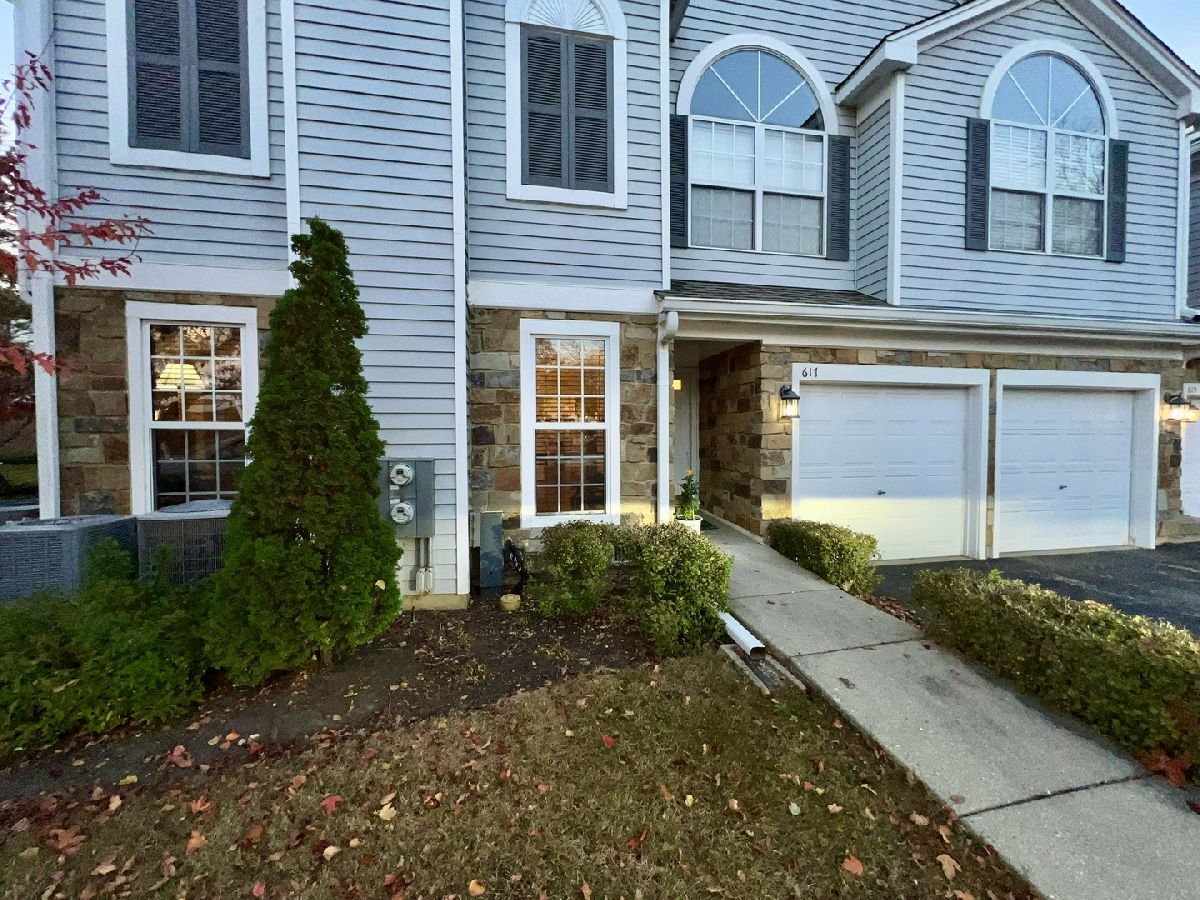 Townhomes & Condos Sold Carriages Of Grosse Pointe Vernon Hills Illinois, 617 Grosse Pointe