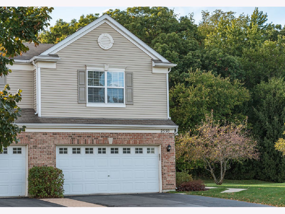 Townhomes & Homes Rented Evergreen Park Mchenry Illinois, 2550 Evergreen