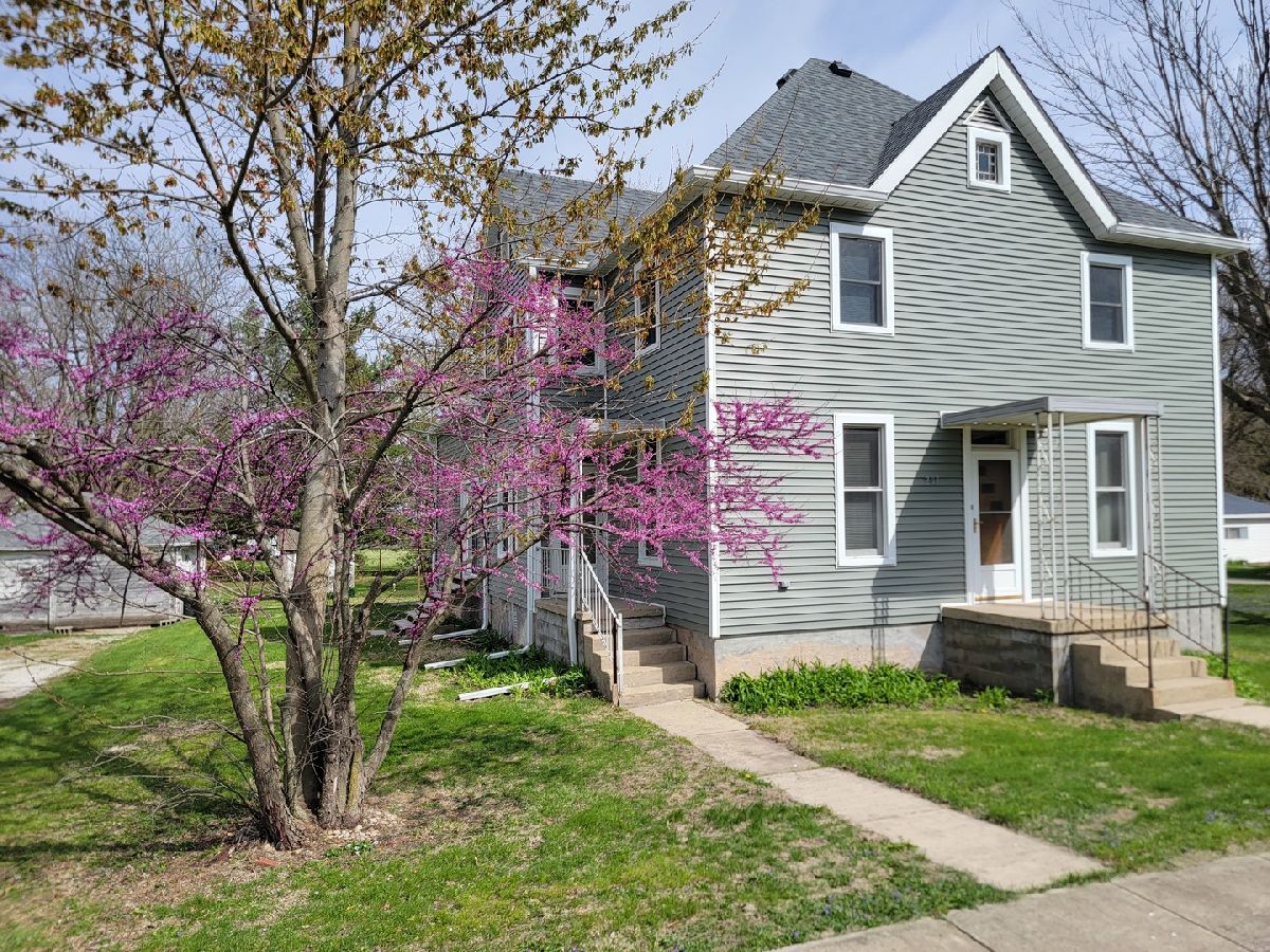  Sold Stanford Illinois, 203 Division