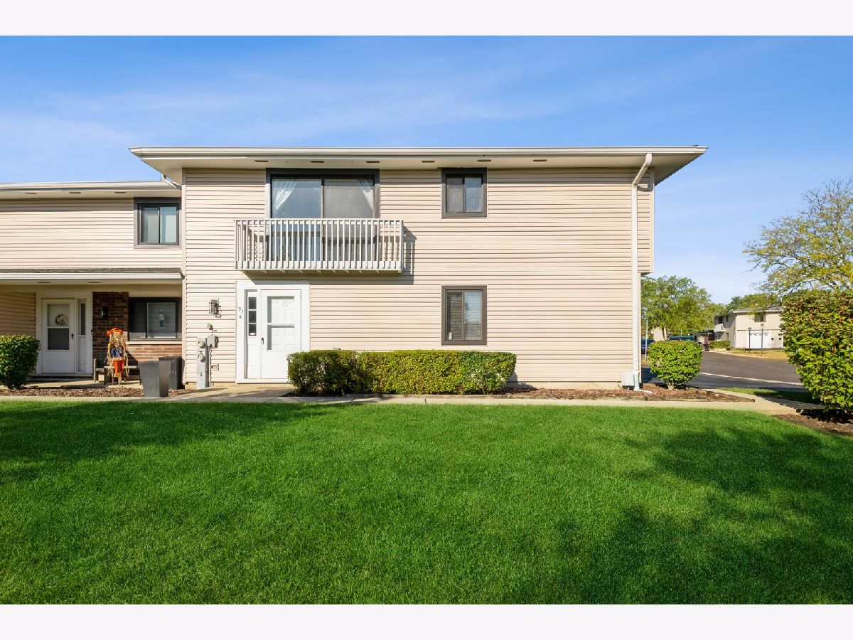 Townhomes & Condos & Homes Sold Fairfield Bloomingdale Illinois, 197 Duxbury