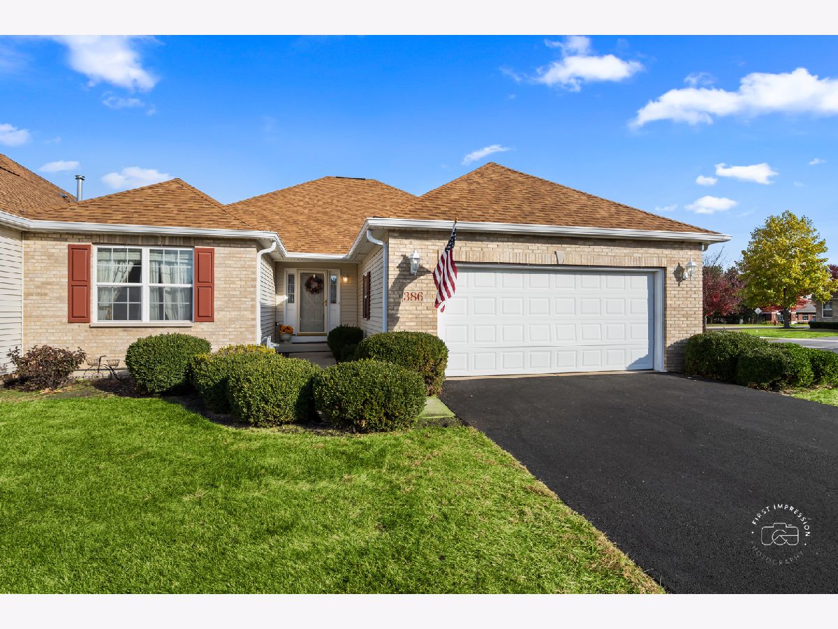 Townhomes Sold Prairie Garden Yorkville Illinois, 386 Garden