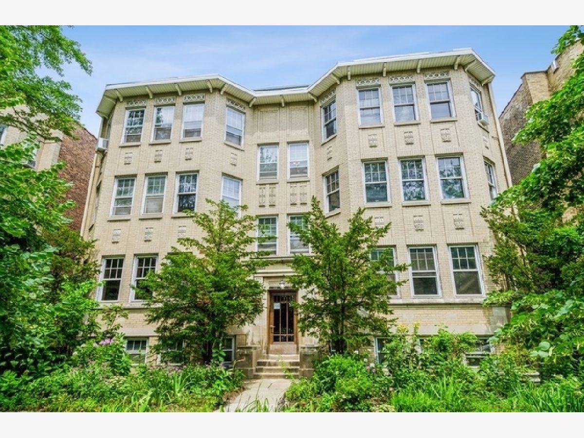 Condominiums & Homes Sold Edgewater Glen Chicago Illinois, 1518 Thorndale