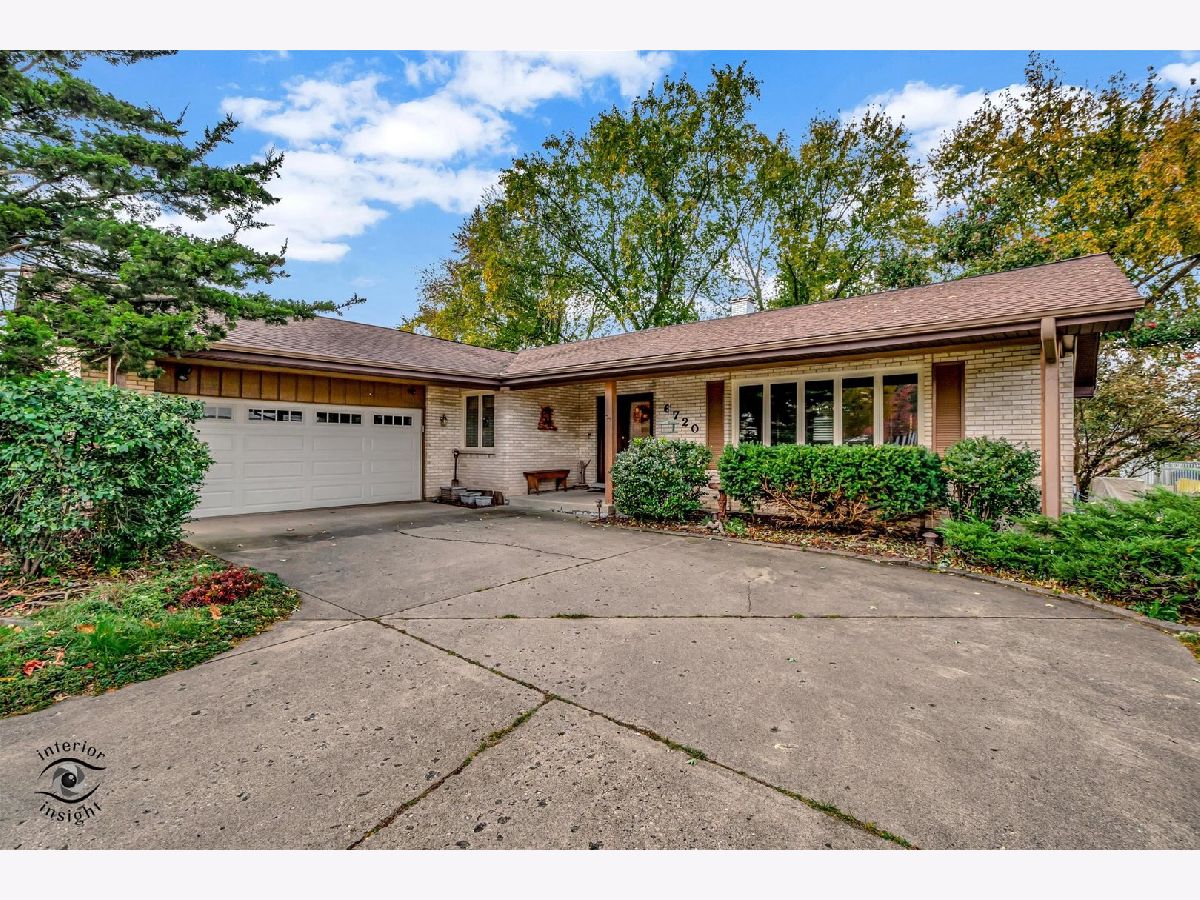 Homes Sold Regency Grove Downers Grove Illinois, 6720 Barrett