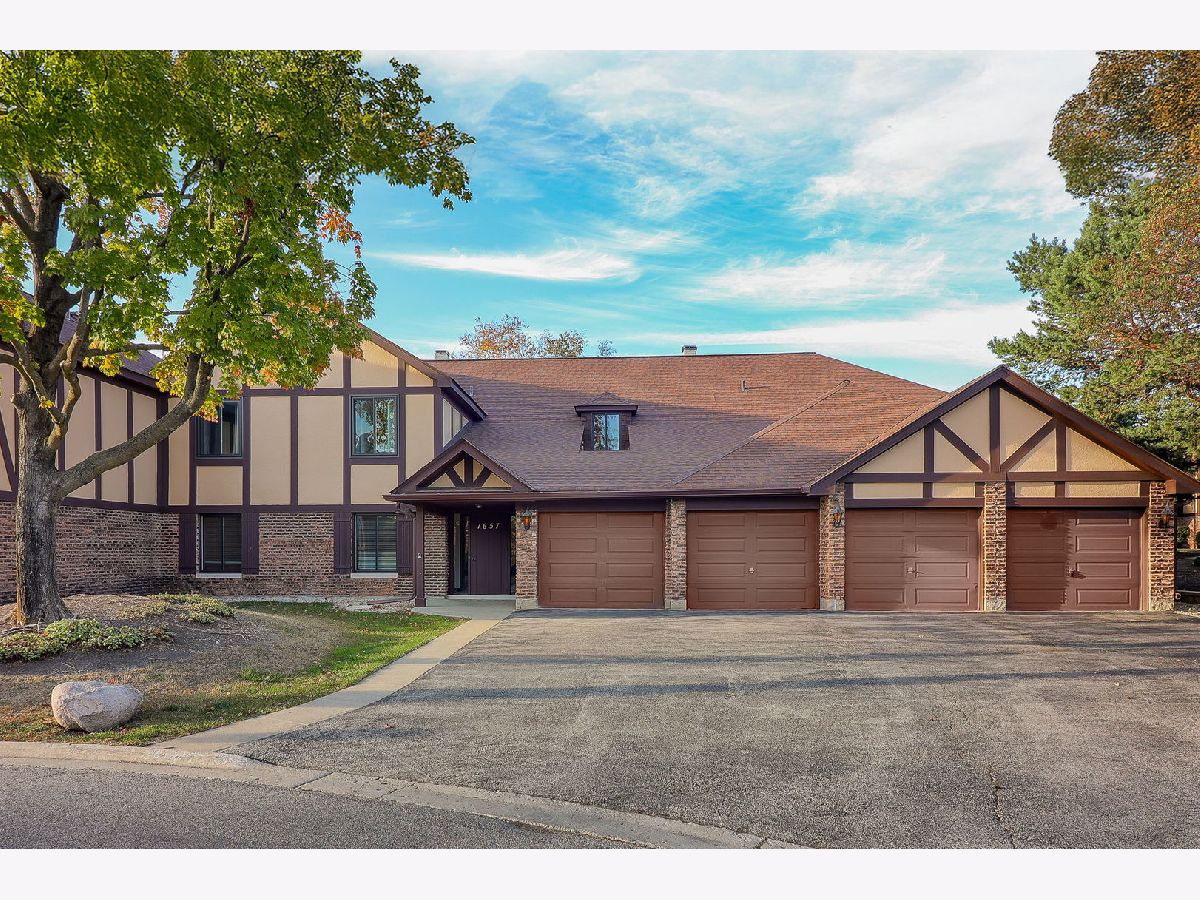 Condos & Townhomes Sold Briarcliffe Lakes Wheaton Illinois, 1657 Dover