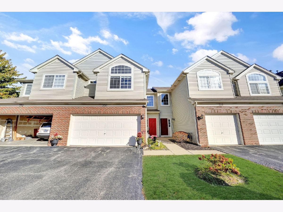 Rented Hainesville Illinois, 330 Tower